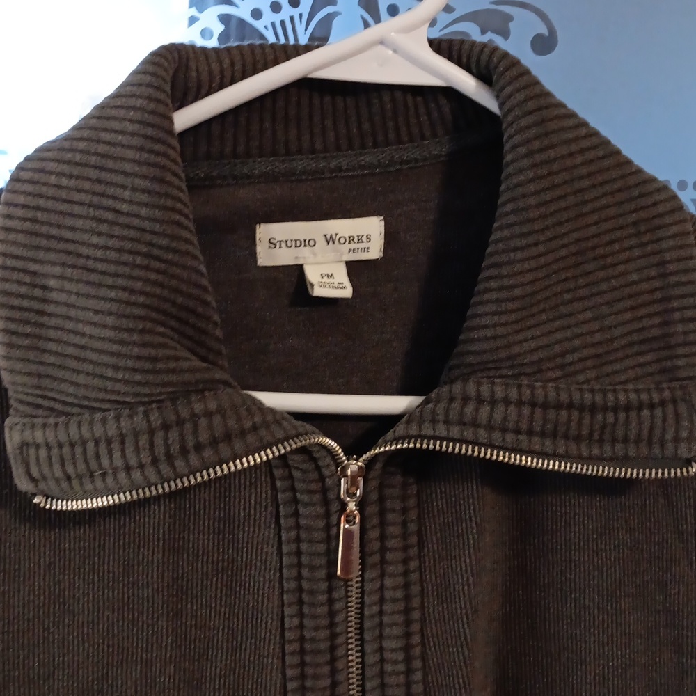 WOMEN'S ACTIVE JACKET - Picture 2 of 4